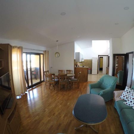 Apartman Koralj Apartment Pula Exterior foto