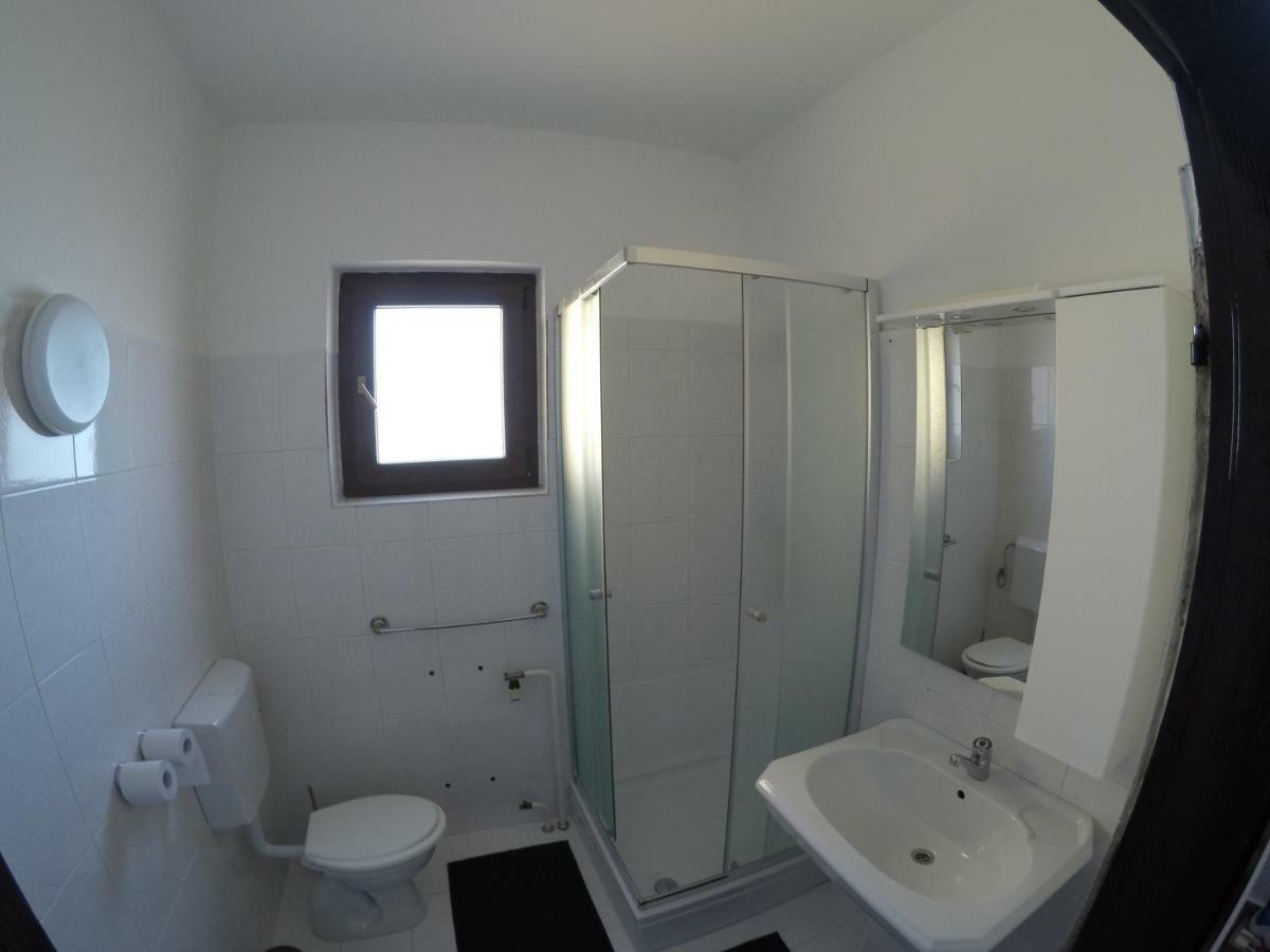 Apartman Koralj Apartment Pula Exterior foto